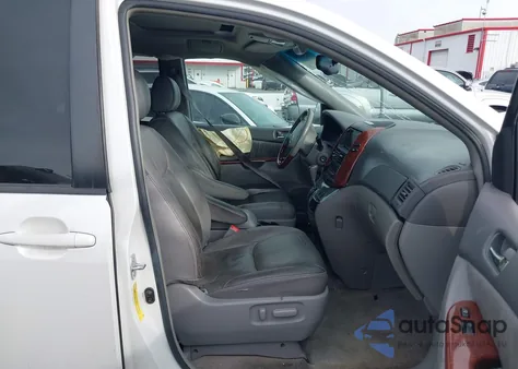 2005 Toyota Sienna Xle Limited z USA, uszkodzony, nr VIN 5TDZA22C35S359628